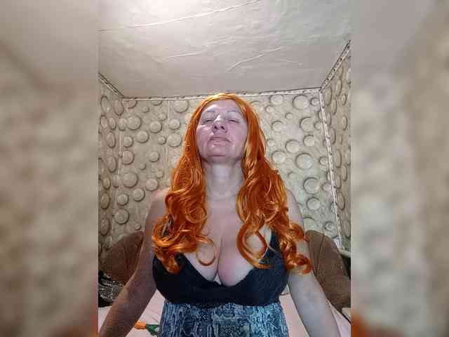 FameLara webcam
