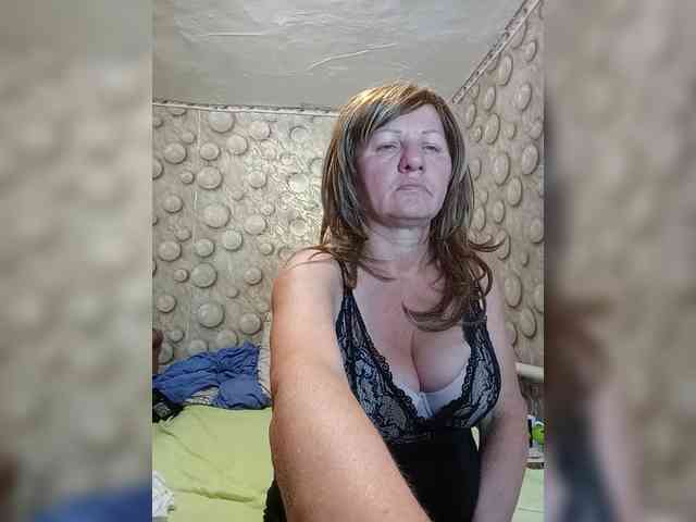 FameLara webcam
