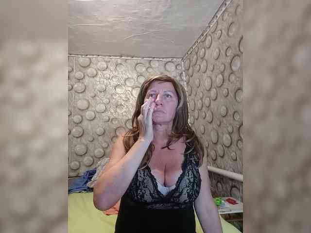 FameLara webcam
