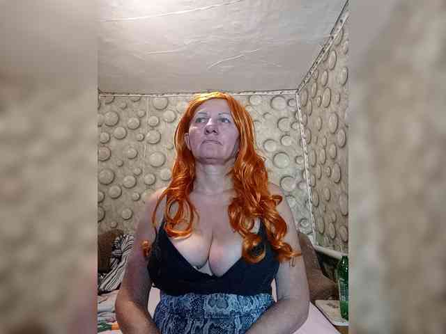FameLara webcam