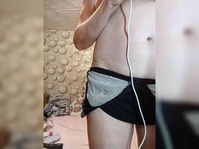 FameLara webcam