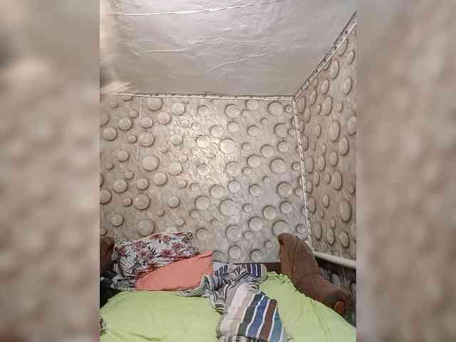 FameLara webcam