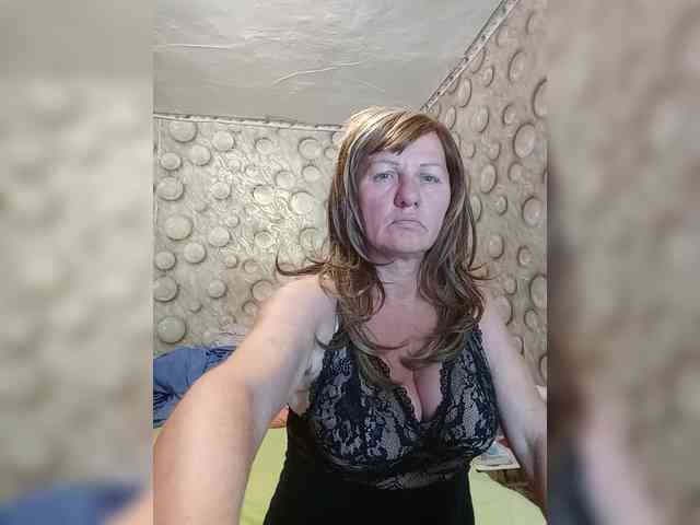 FameLara webcam