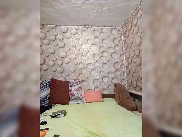 FameLara webcam