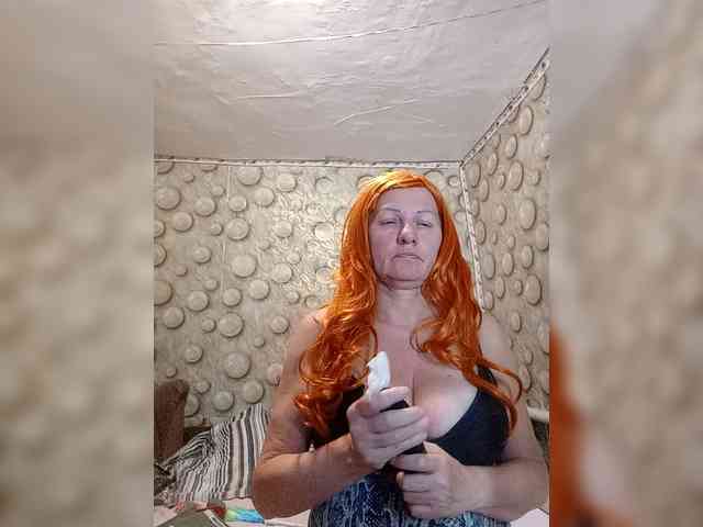 FameLara webcam