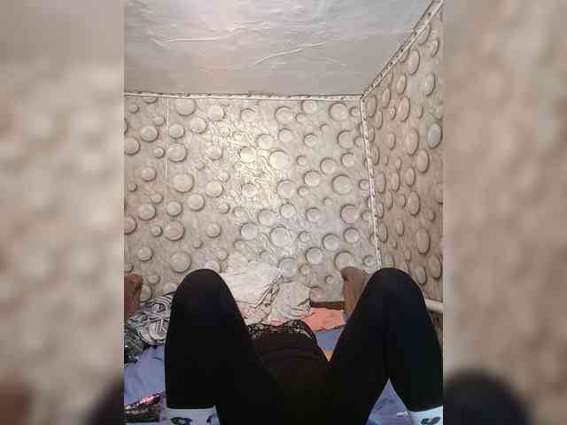 FameLara webcam