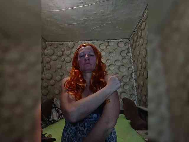 FameLara webcam