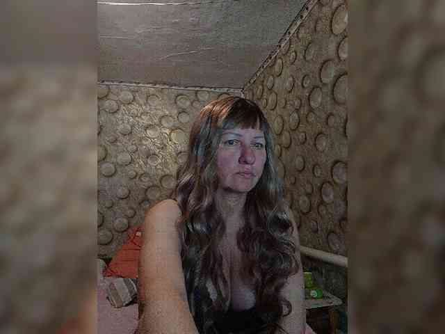 FameLara webcam