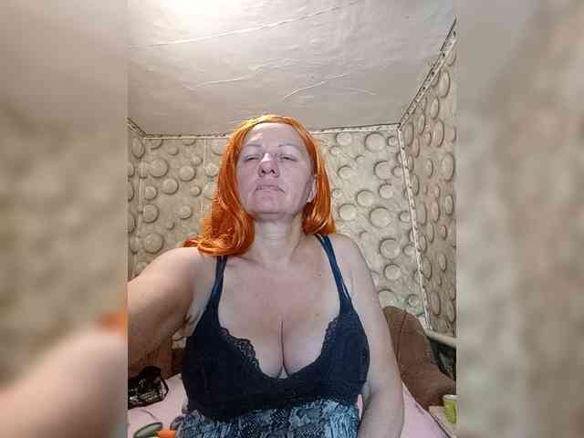 FameLara webcam