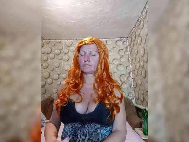 FameLara webcam
