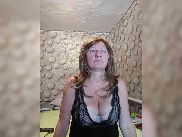 FameLara webcam
