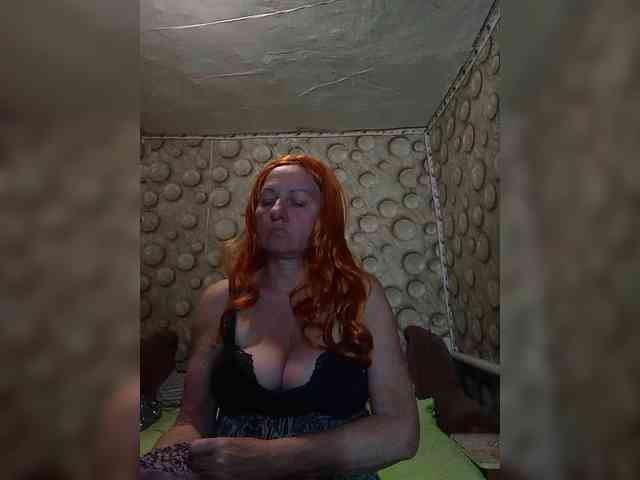 FameLara webcam