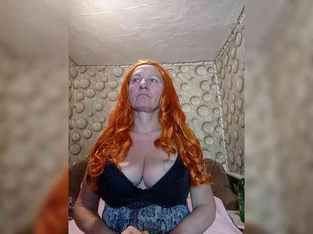 FameLara webcam