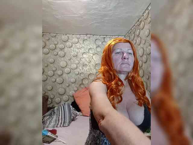FameLara webcam