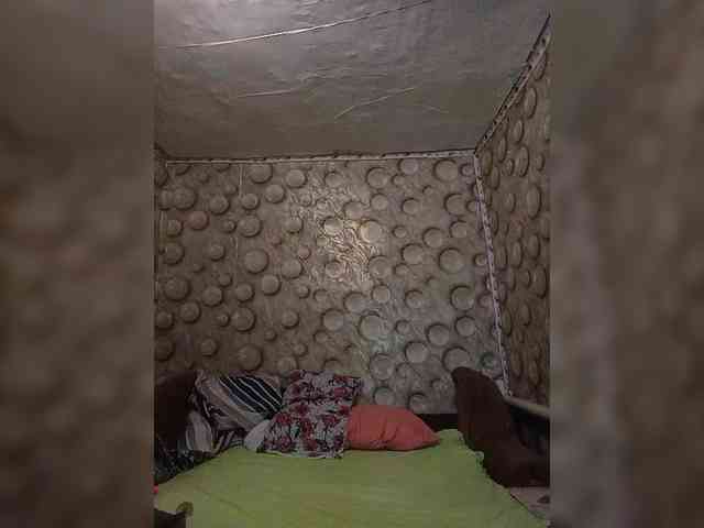 FameLara webcam