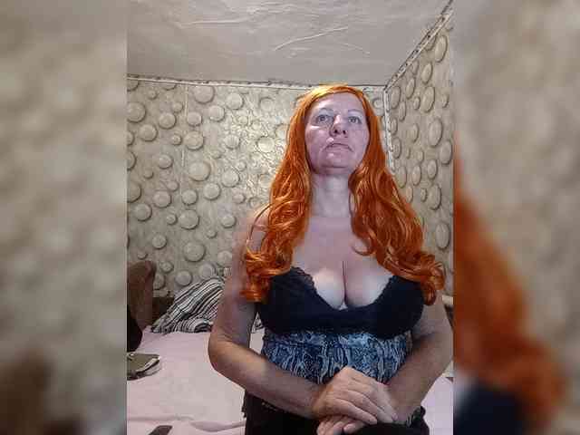 FameLara webcam