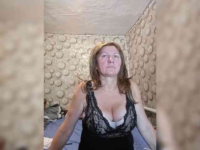 FameLara webcam
