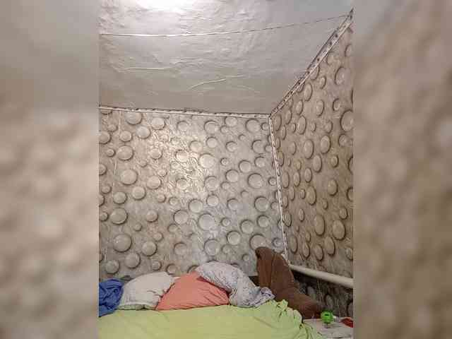 FameLara webcam