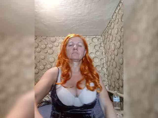 FameLara webcam