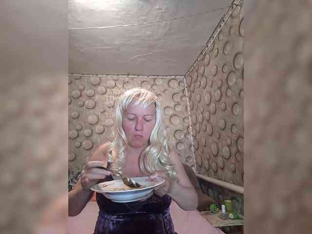 FameLara webcam