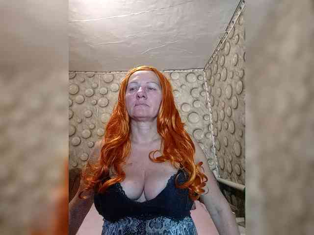FameLara webcam