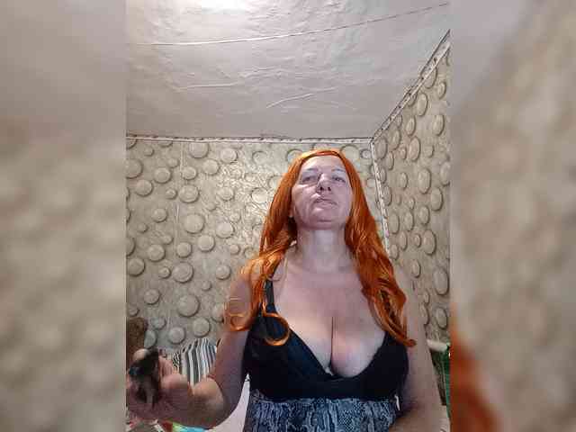 FameLara webcam