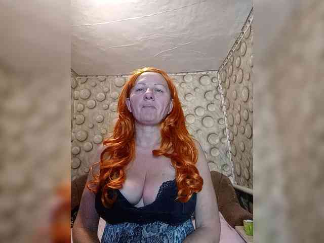 FameLara webcam