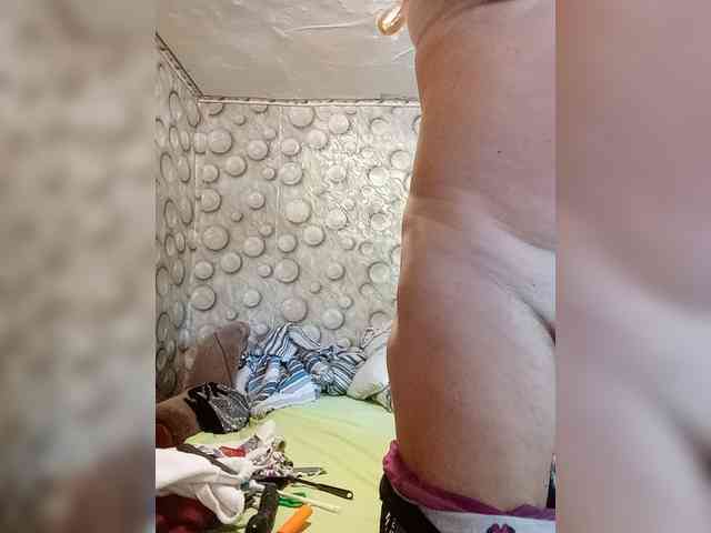 FameLara webcam