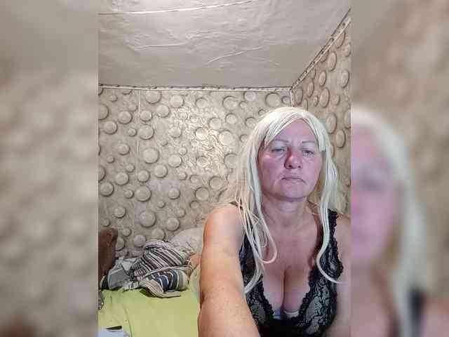 FameLara Sex Cam Show