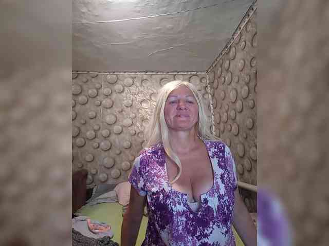 FameLara Sex Cam Show