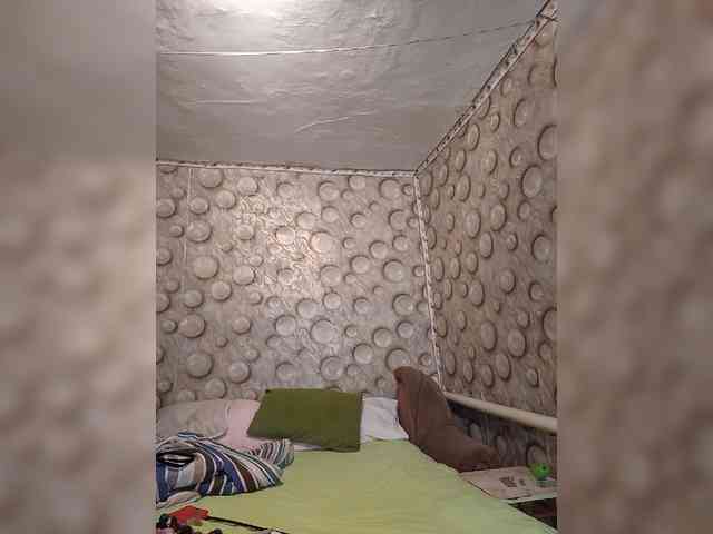 FameLara webcam
