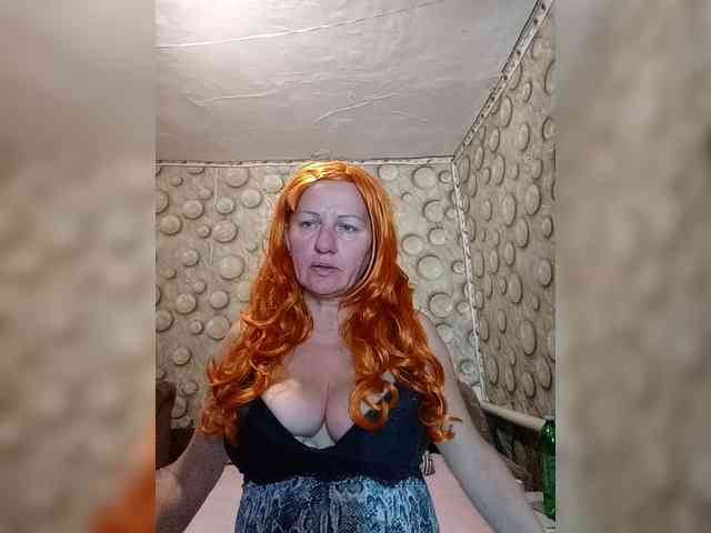 FameLara webcam