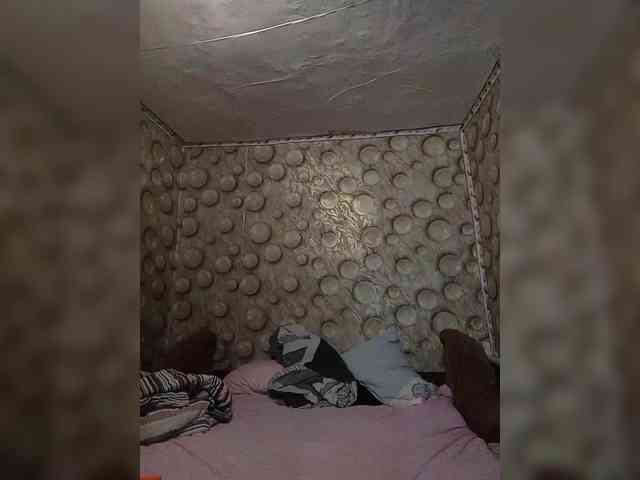 FameLara webcam