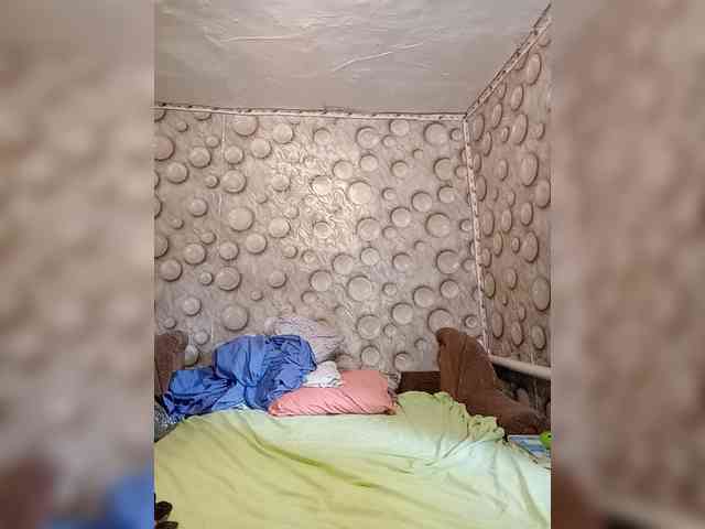FameLara webcam