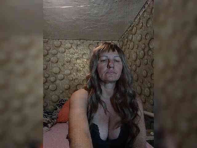 FameLara webcam