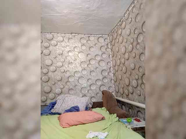 FameLara webcam