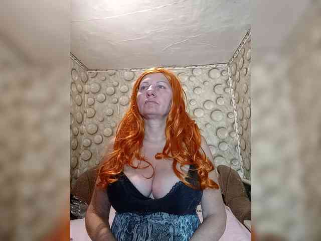 FameLara webcam