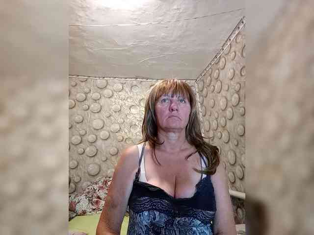 FameLara webcam
