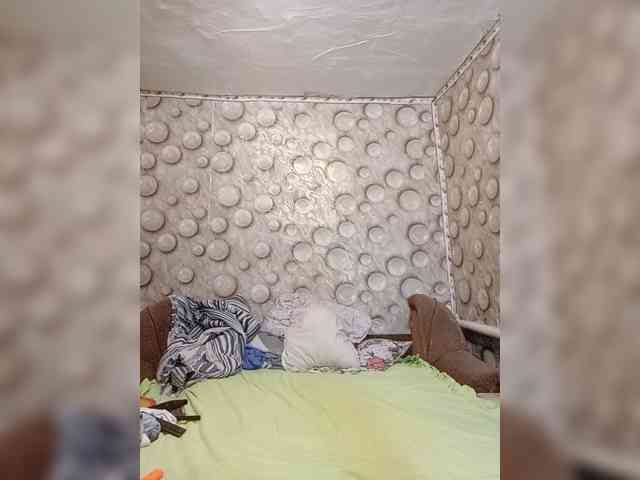 FameLara webcam