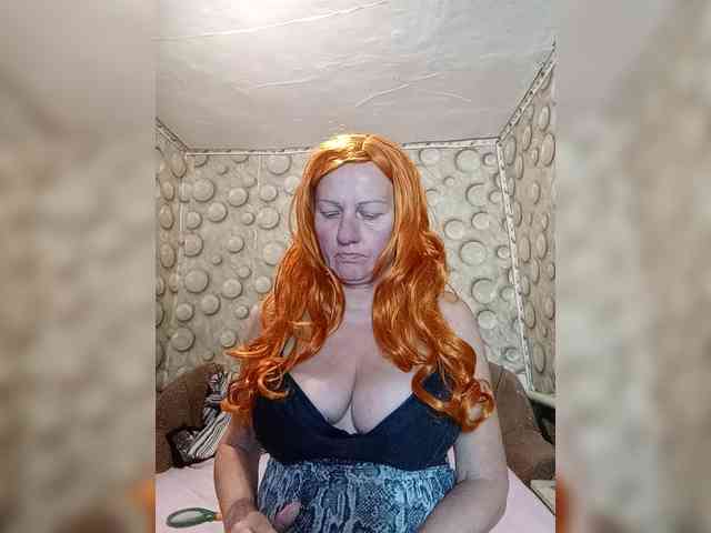 FameLara webcam