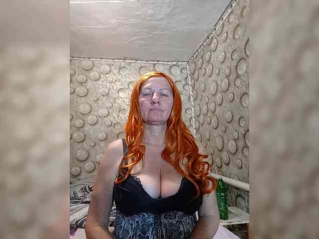 FameLara webcam