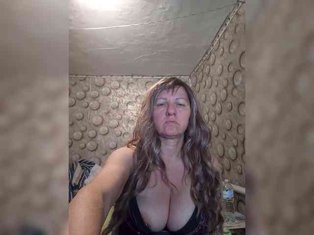 FameLara webcam