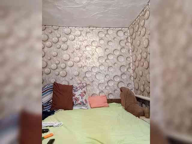 FameLara webcam
