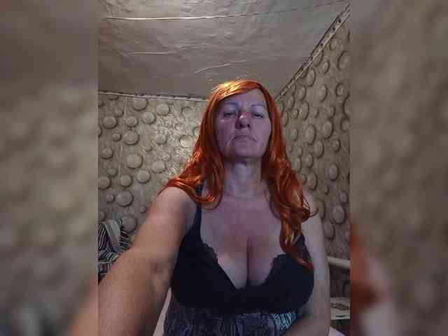 FameLara webcam