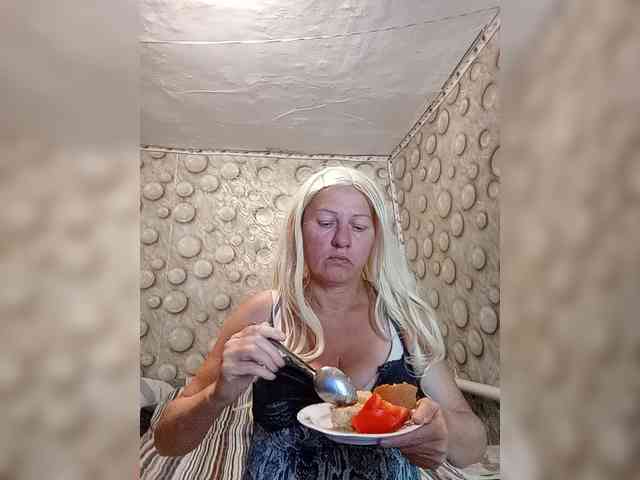 FameLara webcam