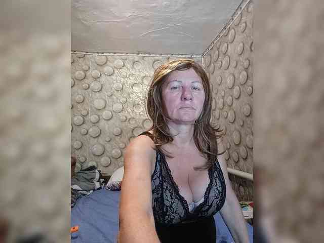 FameLara webcam