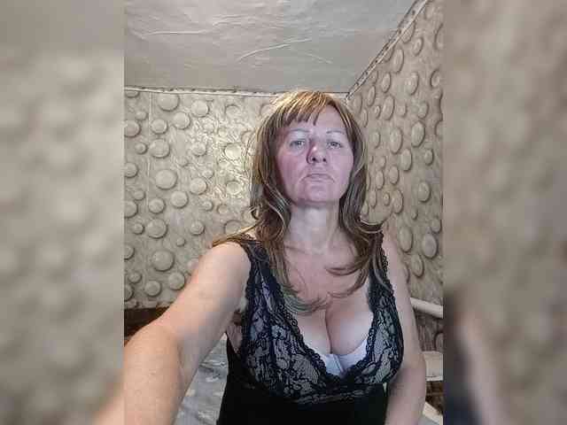 FameLara webcam