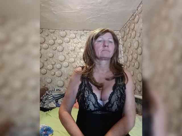 FameLara webcam