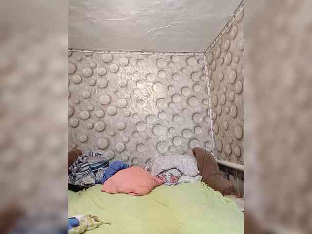 FameLara webcam
