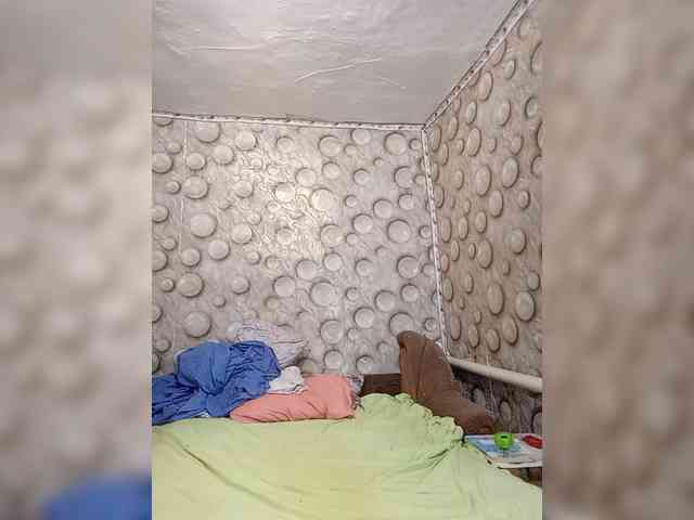 FameLara webcam